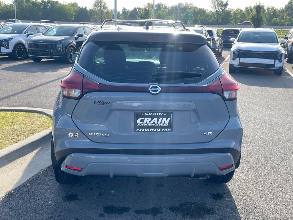 Used 2021 Nissan Kicks SR w/ SR Premium Package FWD image 6