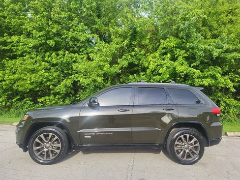Used 2016 Jeep Grand Cherokee Limited 75th Anniversary AWD/4WD image 3