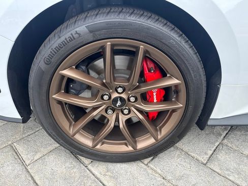 Used 2025 Ford Mustang GT Premium RWD image 4