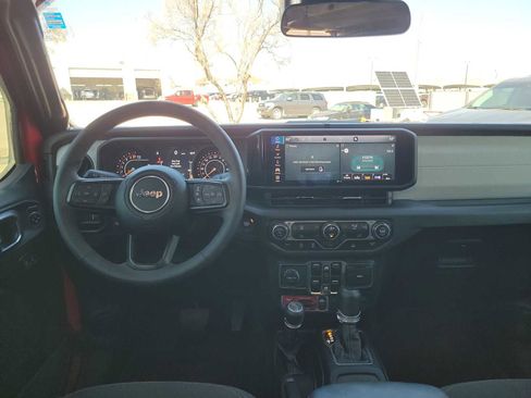 Used 2024 Jeep Gladiator Sport image 10