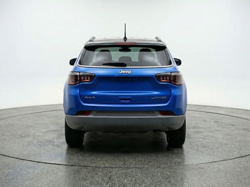 Used 2025 Jeep Compass Trailhawk image 7