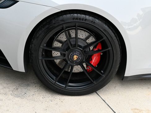 Used 2024 Porsche 911 Carrera GTS RWD image 11