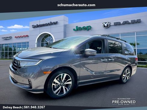 Used 2024 Honda Odyssey Touring image 3