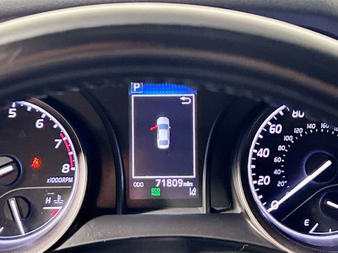 Used 2022 Toyota Camry SE image 15