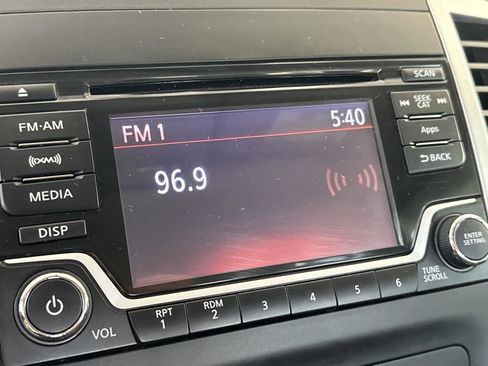 Used 2016 Nissan Frontier SV image 19