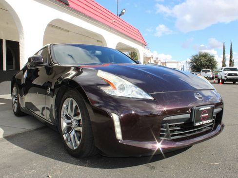 Used 2014 Nissan 370Z Coupe image 7