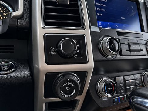 Used 2020 Ford F150 Lariat w/ Equipment Group 502A Luxury AWD/4WD image 16