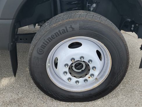 New 2024 Ford F550 4x4 Regular Cab Super Duty image 8