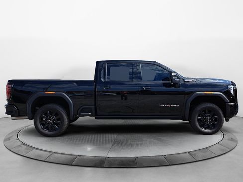 Used 2024 GMC Sierra 2500 AT4 w/ AT4 Premium Plus Package AWD/4WD image 8