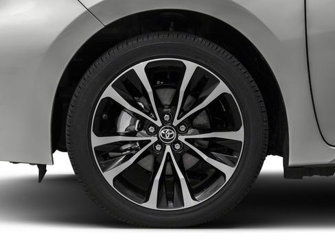 Used 2018 Toyota Corolla SE w/ Protection Package FWD image 12