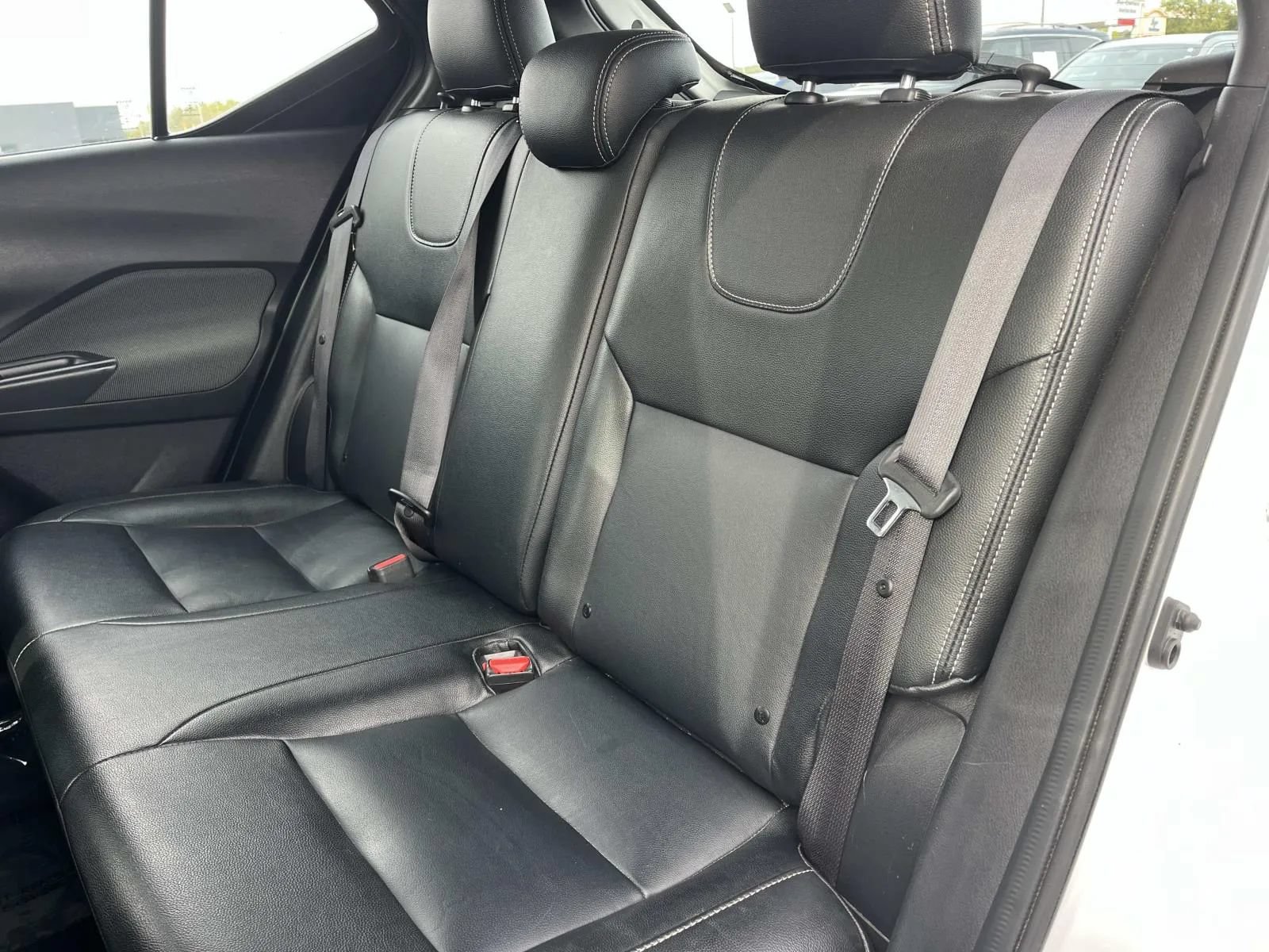 Used 2019 Nissan Kicks S FWD image 20