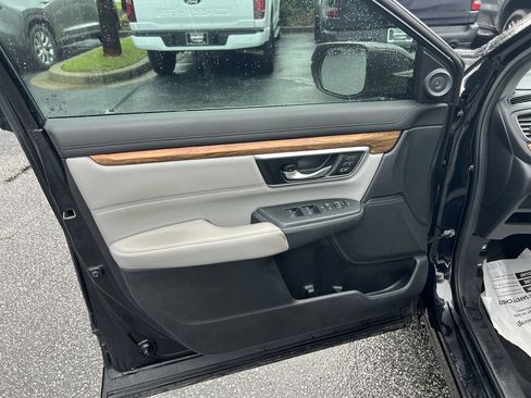 Used 2020 Honda CR-V Touring image 14