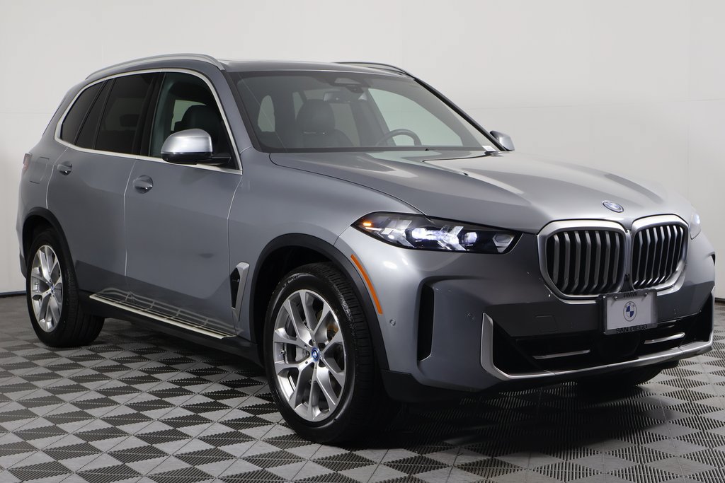 Certified 2024 BMW X5 xDrive50e w/ Parking Assistance Package AWD/4WD image 3