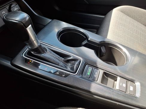 Used 2022 Honda Civic EX image 19