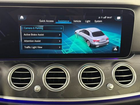 Used 2022 Mercedes-Benz E 350 Sedan w/ AMG Line Exterior image 29