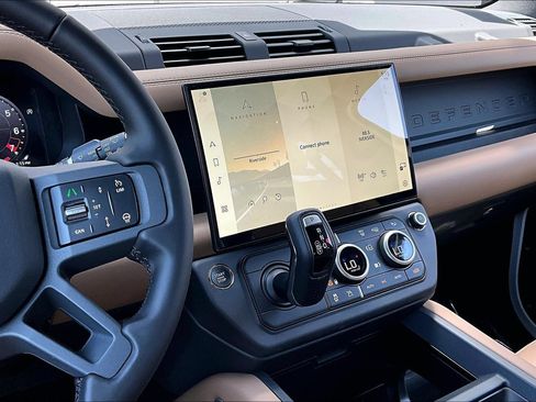 New 2026 Land Rover Defender 110 S AWD/4WD image 7