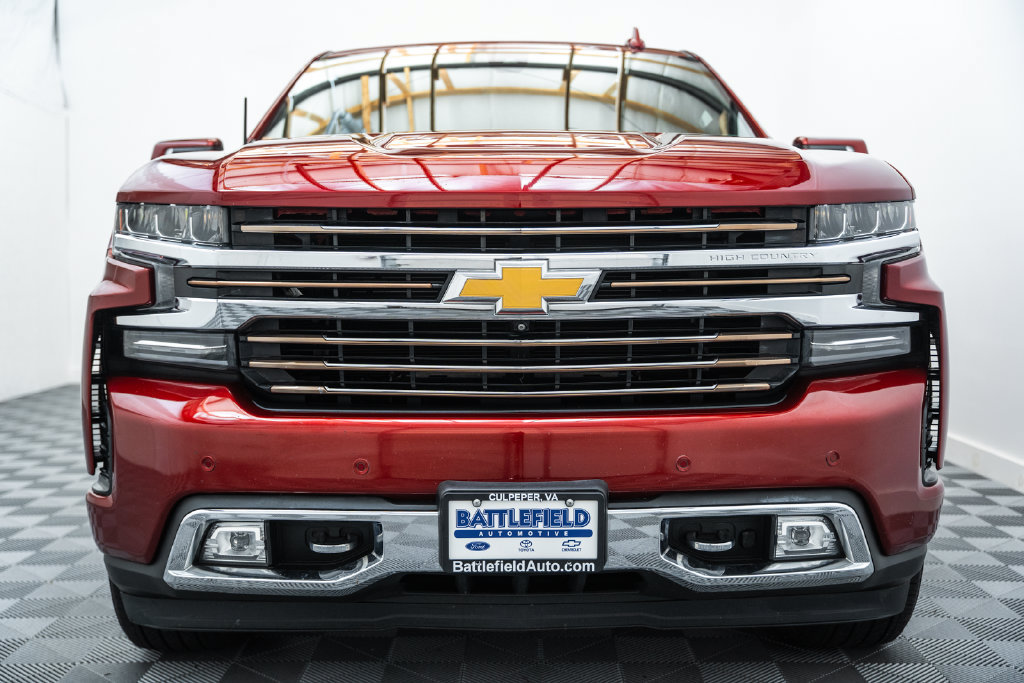 Used 2021 Chevrolet Silverado 1500 High Country w/ Technology Package AWD/4WD image 2