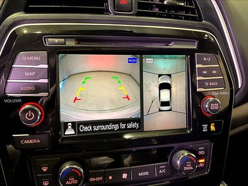 Used 2019 Nissan Maxima Platinum w/ Sport Mat Group FWD image 14