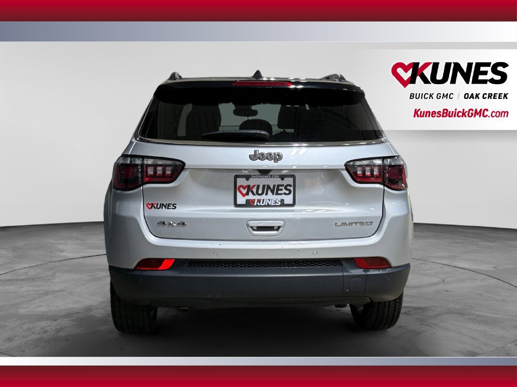 Used 2025 Jeep Compass Limited AWD/4WD image 9
