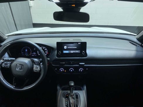 Used 2025 Honda HR-V Sport image 10