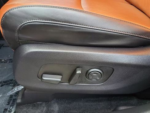 Used 2023 Kia Carnival SX image 6