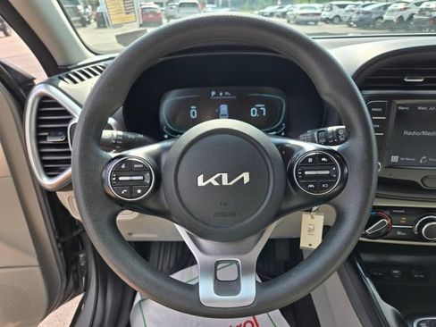 Used 2024 Kia Soul LX FWD image 32