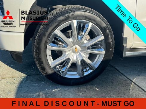 Used 2023 Chevrolet Silverado 1500 High Country w/ High Country Premium Package AWD/4WD image 7