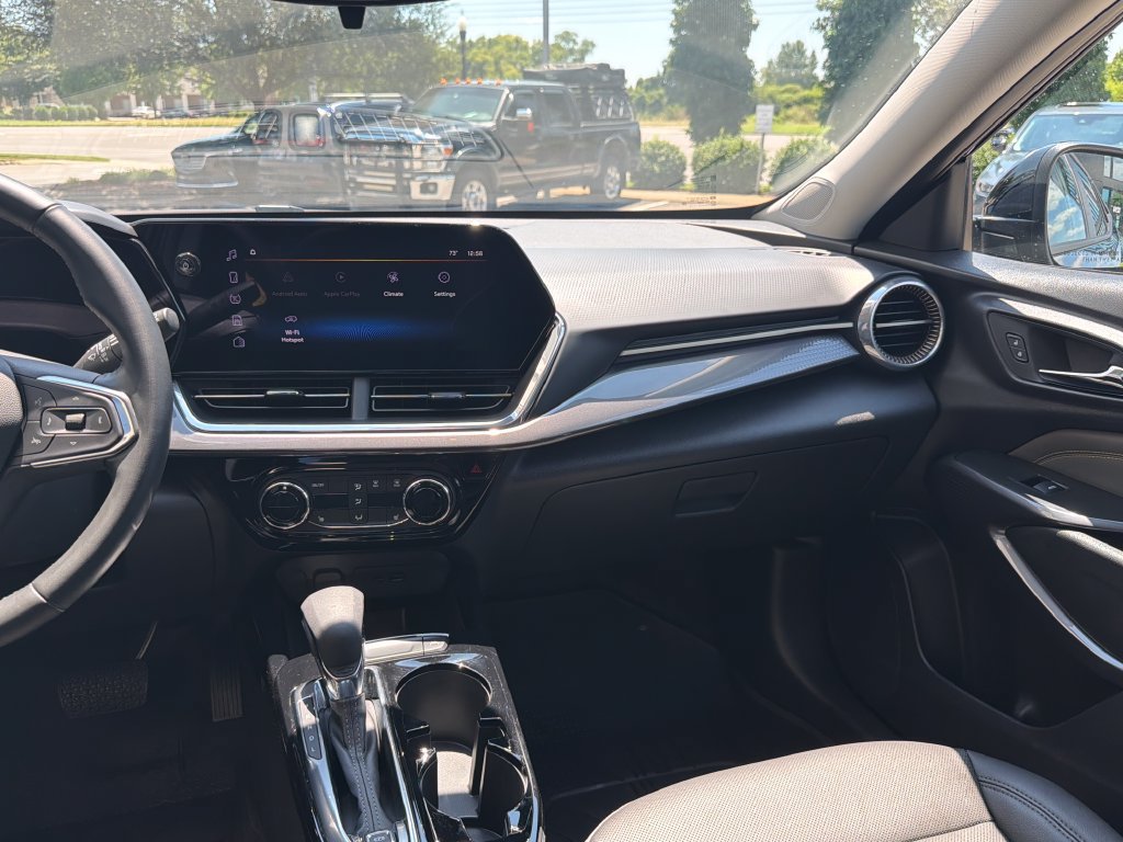 Used 2025 Chevrolet Trax ACTIV w/ Driver Confidence Package FWD image 29
