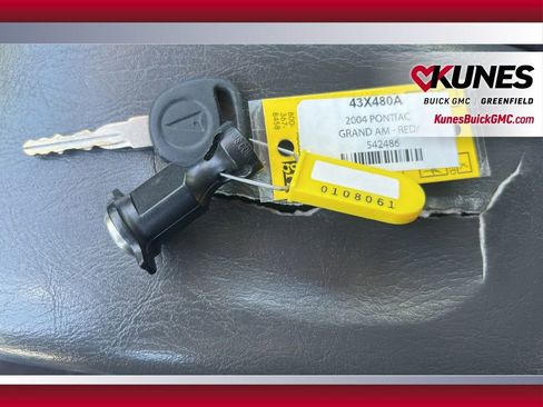 Used 2004 Pontiac Grand Am SE FWD image 16