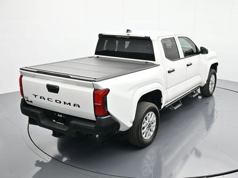 Used 2024 Toyota Tacoma SR image 32