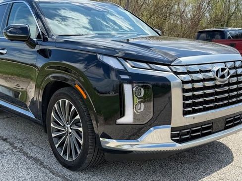 Used 2023 Hyundai Palisade Calligraphy w/ Winter Package AWD/4WD image 2
