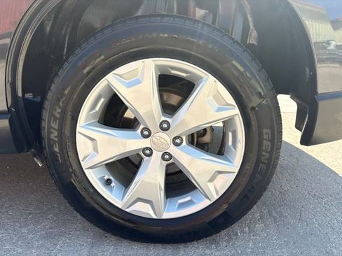 Used 2016 Subaru Forester 2.5i Premium w/ All-Weather Package AWD/4WD image 8