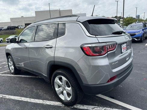 Used 2018 Jeep Compass Latitude w/ Popular Equipment Group AWD/4WD image 5