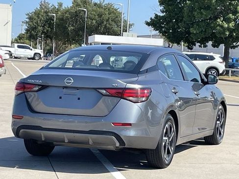 Used 2024 Nissan Sentra SV FWD image 4