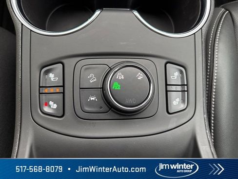 Certified 2024 GMC Terrain SLT image 35