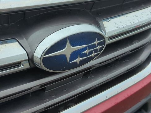 Used 2018 Subaru Outback 2.5i Limited image 11