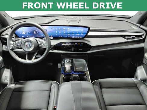 Used 2025 Buick Enclave Preferred image 2