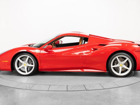 Certified 2019 Ferrari 488 Spider RWD image 13