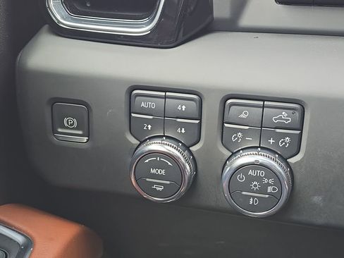 Certified 2023 GMC Sierra 1500 Denali Ultimate image 20