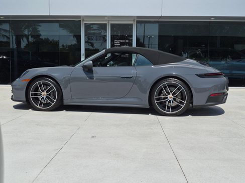 Used 2025 Porsche 911 Carrera RWD image 2