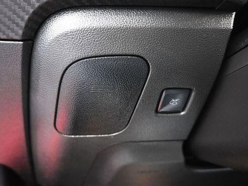 Used 2017 Ford Mustang Coupe image 26