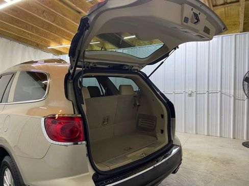 Used 2009 Buick Enclave CXL w/ Entertainment Package #2 image 10