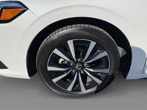 Used 2023 Honda Civic EX-L image 9