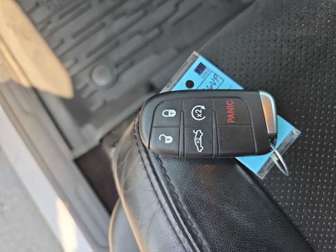 Used 2018 Jeep Grand Cherokee Altitude AWD/4WD image 28