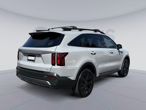 Used 2023 Kia Sorento S AWD/4WD image 7