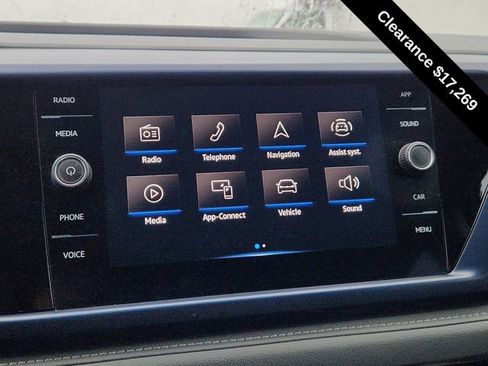 Used 2024 Volkswagen Taos SE image 35