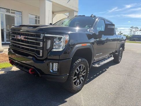 Used 2021 GMC Sierra 2500 AT4 w/ AT4 Preferred Package AWD/4WD image 3
