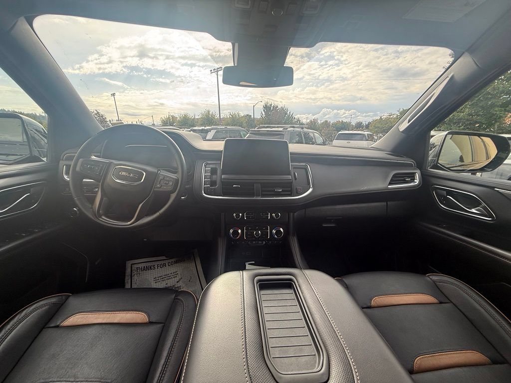 Used 2023 GMC Yukon AT4 w/ AT4 Premium Package AWD/4WD image 19