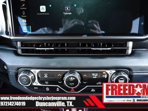 Used 2024 Jeep Wrangler Rubicon AWD/4WD image 17