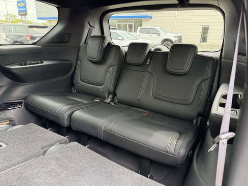 Used 2025 Nissan Armada PRO-4X AWD/4WD image 13